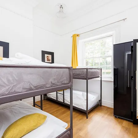 Mansion House With Spacious Close To Excel And Canarywharf Aparthotel