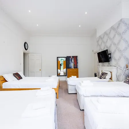 Aparthotel Mansion House With Spacious Close To Excel And Canarywharf London