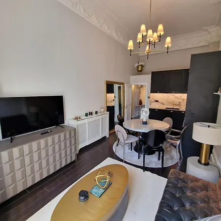 Stunning Hyde Park With Private Balcony & Lift Elevator Access * Londres