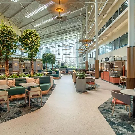 Hilton London Heathrow Airport 4* Hillingdon