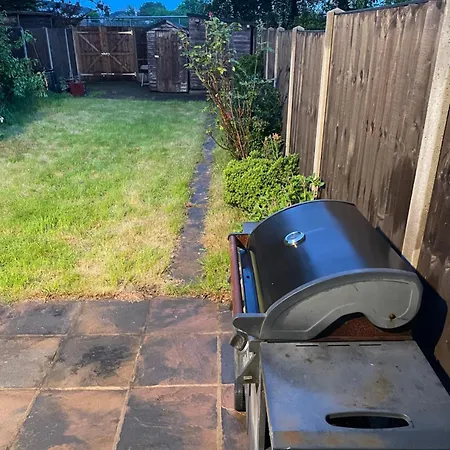 Lovely 4 Bed House With Patio & Bbq * Erith