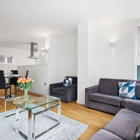 Cubo Farringdon * London