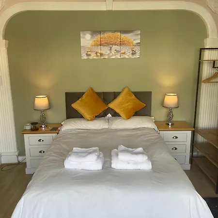 Walpole House Homestay
