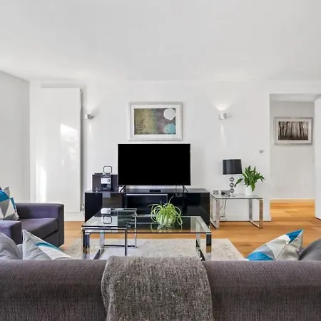 Cubo Farringdon Apartment