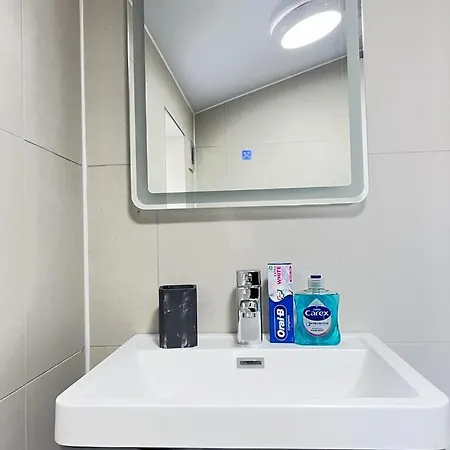 Apartment Studio London