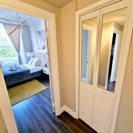 Stylish Hyde Park By Tube Stations With Elevator Apartment London
