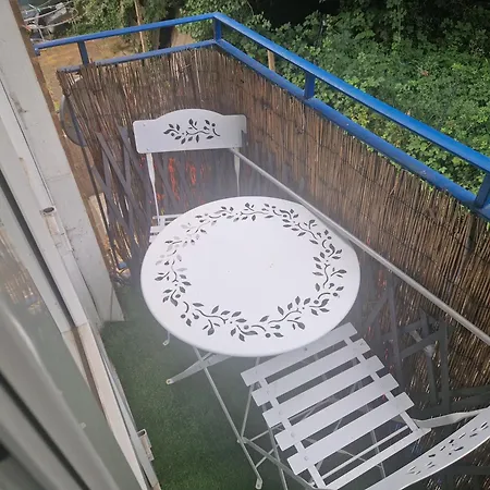 Immaculate 1-bed In Apartment *