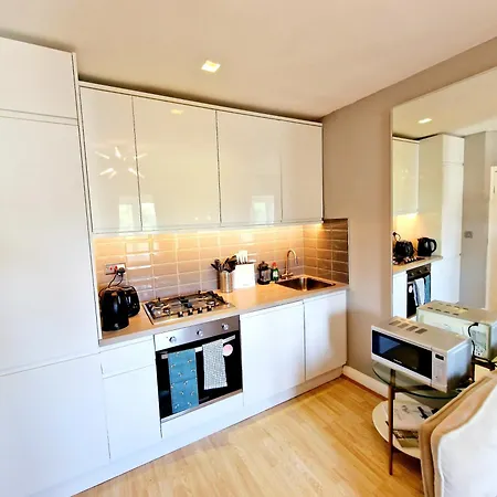 Apartment Brilliant 3 Bedroom's In Hyde Park With Elevator - 1 Flight Of Stairs Only London