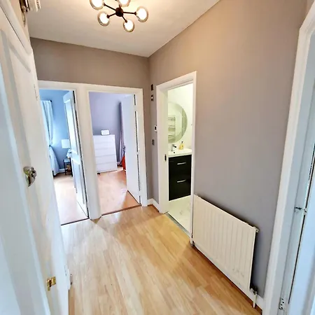 Brilliant 3 Bedroom's In Hyde Park With Elevator - 1 Flight Of Stairs Only * London