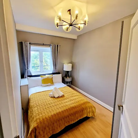 Brilliant 3 Bedroom's In Hyde Park With Elevator - 1 Flight Of Stairs Only Apartment London