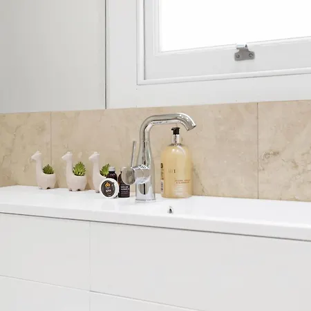 Apartment Luxury 3 Bedroom House In Limehouse, Close To City! Sleeps 6-8! *