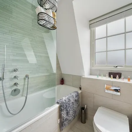 Stunning 1-bedroom Penthouse In Marble Arch 72 London