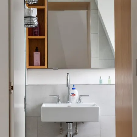 Elegant 3-bedroom Penthouse In Marble Arch 70 *