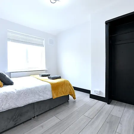 North West London Escape * Mill Hill