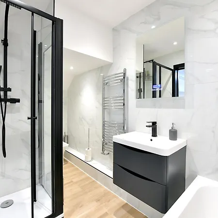 Holiday home North West London Escape