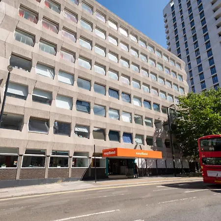 Easyhotel