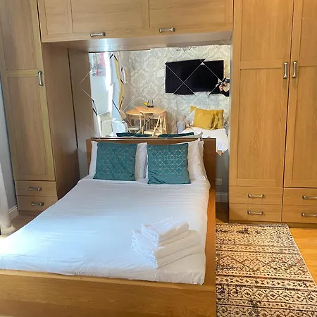 Remarkable In Apartman *