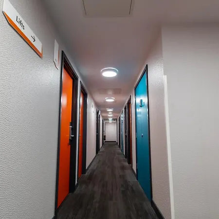 Hotel Easyhotel 2*