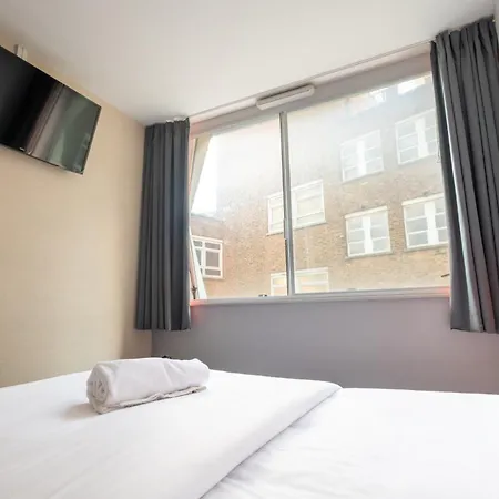 Hotel Easyhotel