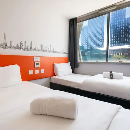 Easyhotel 2*