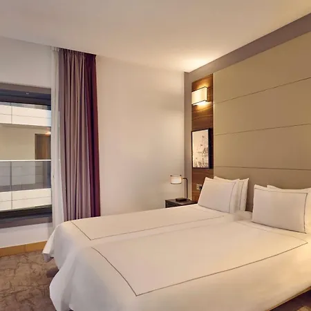 Park Plaza County Hall 4*