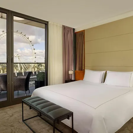 Park Plaza County Hall 4*