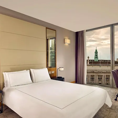 Park Plaza County Hall 4*