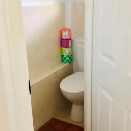 Location- 2 Bedroom * London