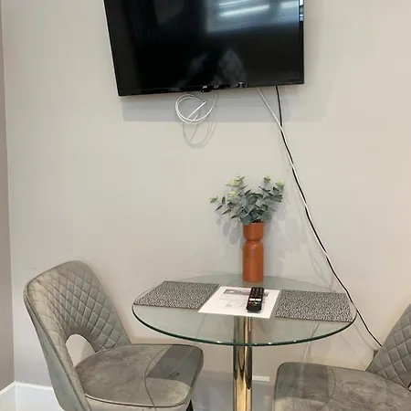 Cambridge Suites Aparthotel Harmondsworth