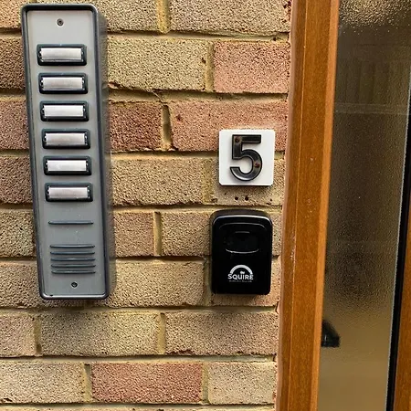 Cambridge Suites *
