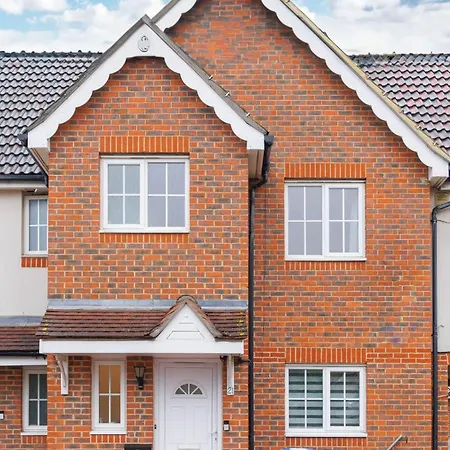 Stylish 3 Bedroom And Free Parking Holiday home Thamesmead (Greater London)