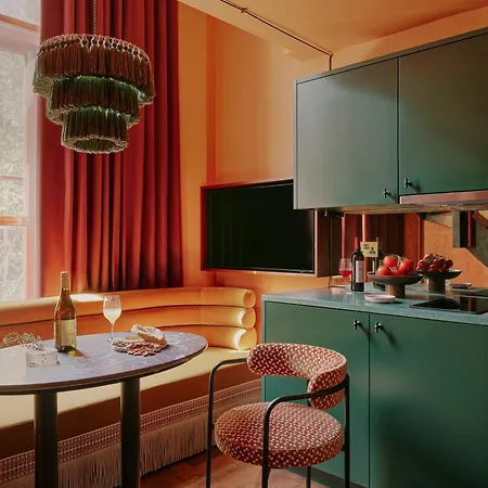 Hotel Ember Locke Kensington London