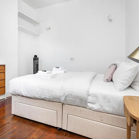 4 Bedroom Edwardian Family House Wgarden, Notting Hill * London