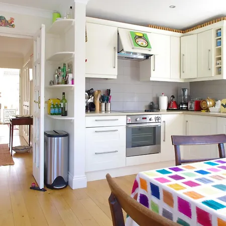 Notting Hill Light & Airy * London