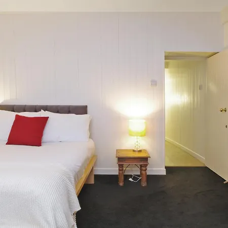 Spacious Soho On Quaint Cobbled Street Apartment London