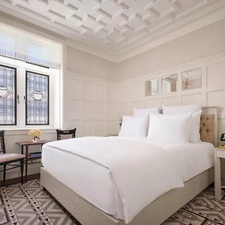 At Sloane Hotel 5*