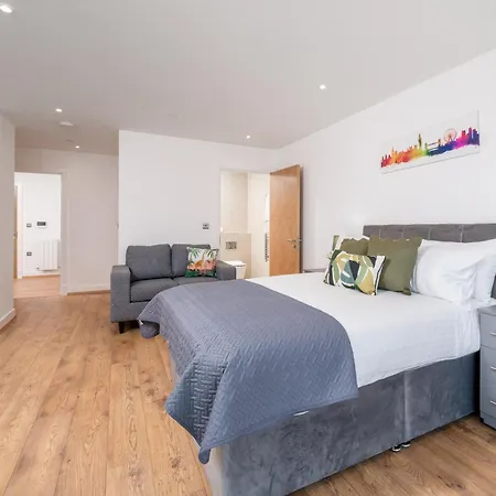 Skyvillion - River Thames Floor By Woolwich Ferry, Mins To Excel, O2 Arena , Airport With Parking Apartament *