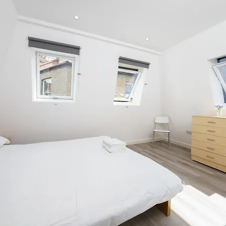 Apartment Modern In South West *