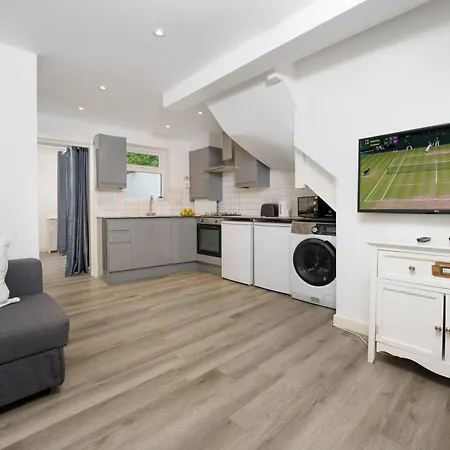 Modern In South West London