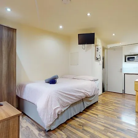 247london Studio Flats * London