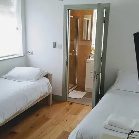 Forest House Hotel
