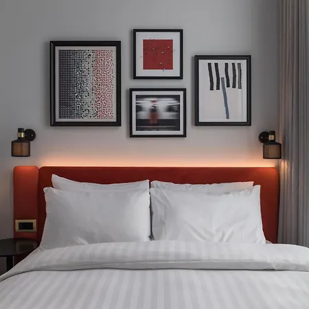 Mornington Kensington, Bw Premier Collection Hotel 4*