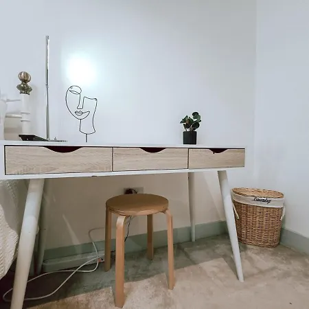 The Pembroke Studio By Richmond Park * Kingston upon Thames (Greater London)