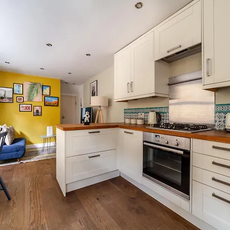 The Finsbury Park Collection * London