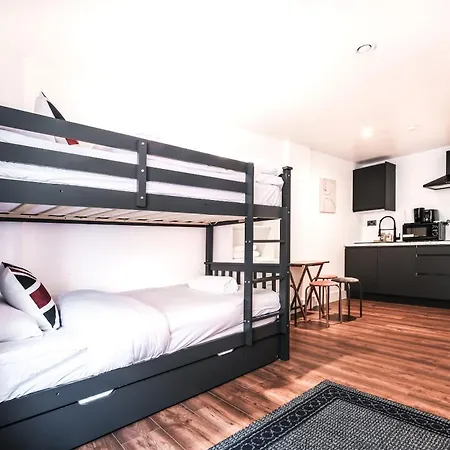 Apartment Spacious In Piccadilly Sleep 6 Vrb London