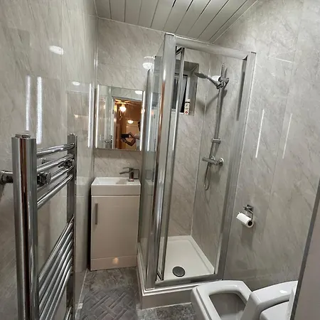 Holiday home 5 Bed 5 Bath / Brick Lane E1