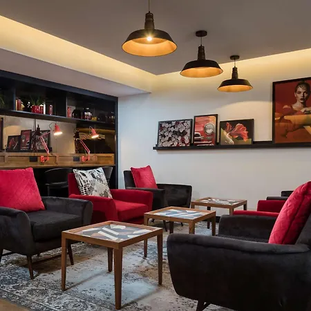 Radisson Red London Heathrow Hotel Harmondsworth