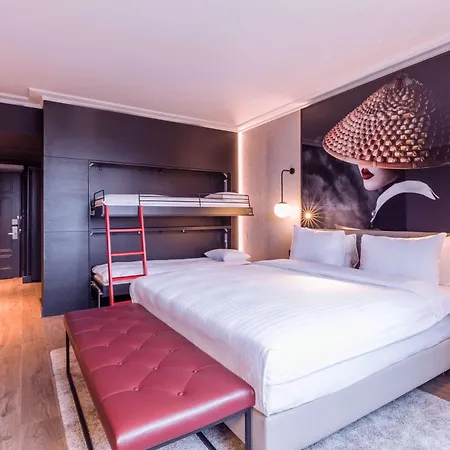 Radisson Red London Heathrow 4* Harmondsworth