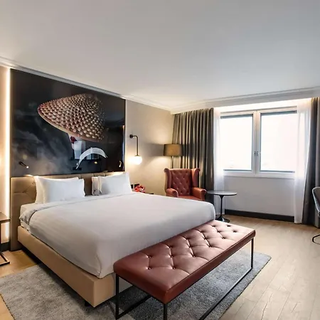 Radisson Red London Heathrow 4* Harmondsworth