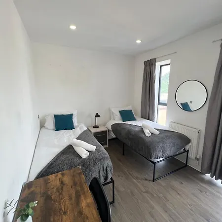 Holiday home 3bed Flat 3wc And Great Location Near Excel City Airport O2 And Canning Town Station *